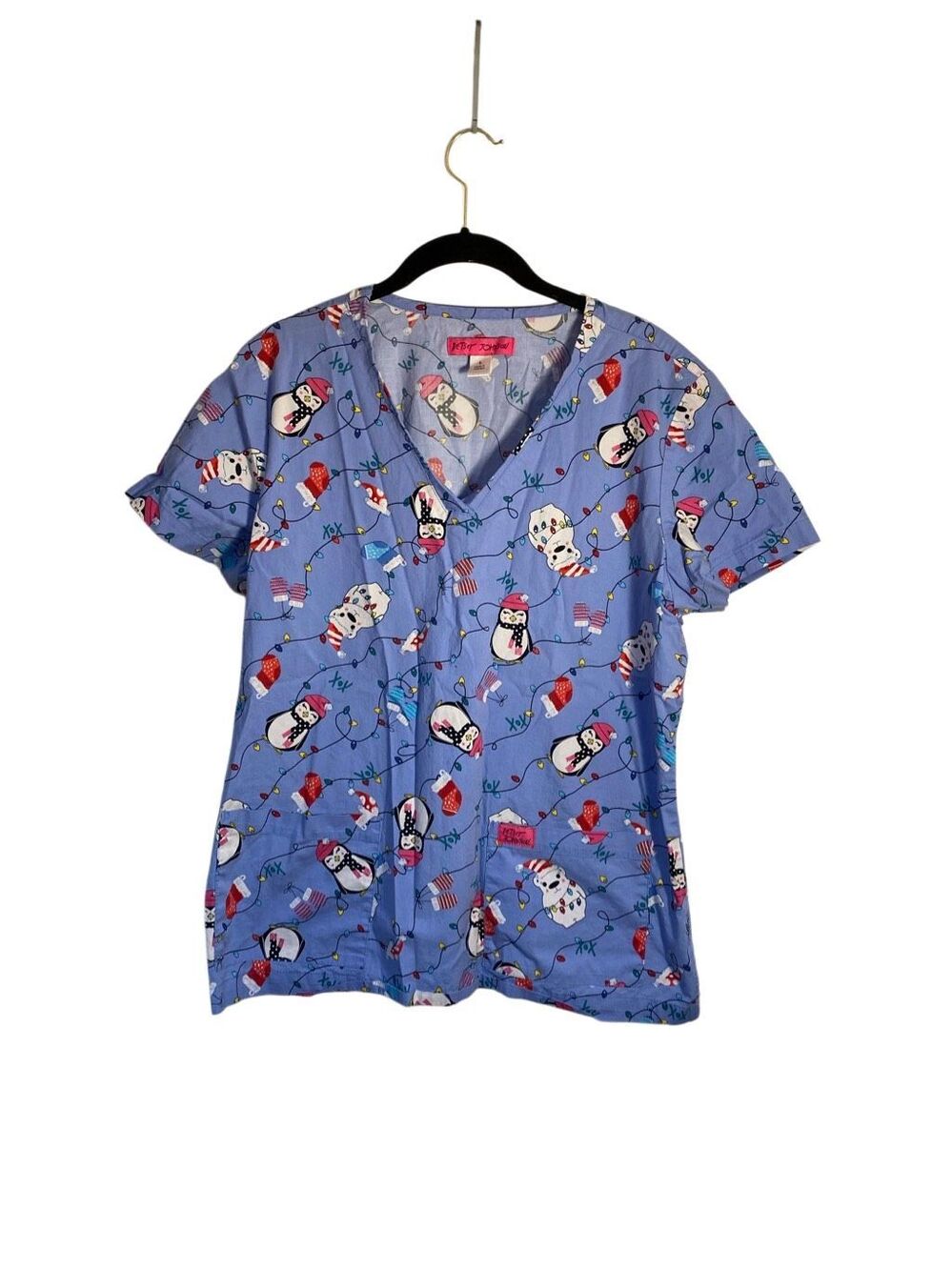 Betsey Johnson women’s penguin Christmas print nursing scrub top L